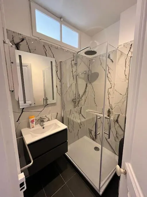 Apartment Bel Appartement A Paris France